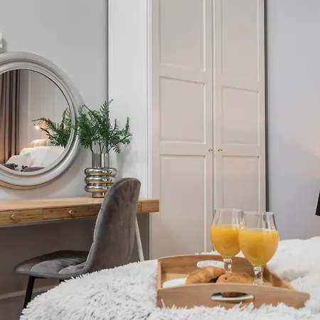 Apartment Wielopole17 Miro With Ac Krakow